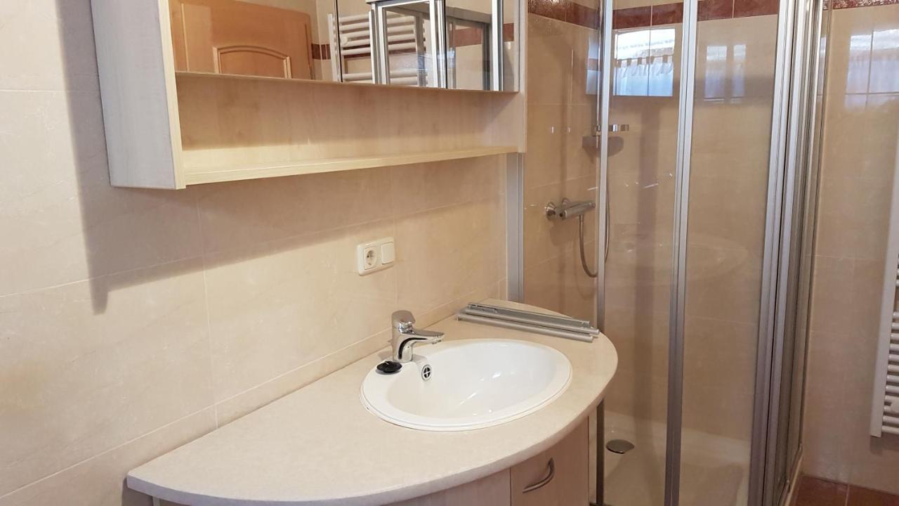 Kleine Ferienwohnung Schortestrasse イルメナウ エクステリア 写真