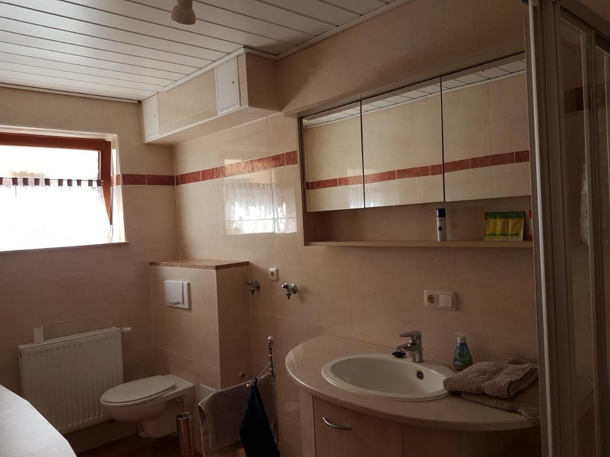 Kleine Ferienwohnung Schortestrasse イルメナウ エクステリア 写真